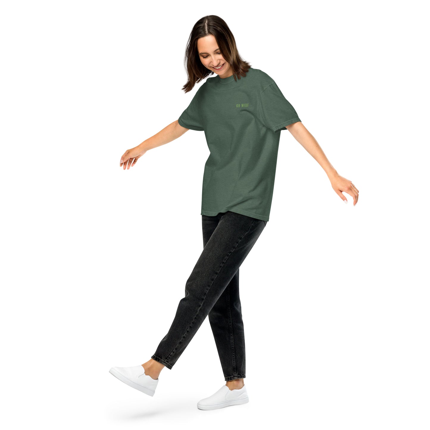 textilgefärbtes Unisex-T-Shirt, vorne bestickt, hinten bedruckt