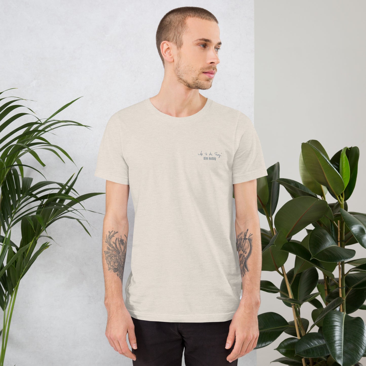 Unisex-T-Shirt, vorne bestickt, hinten bedruckt