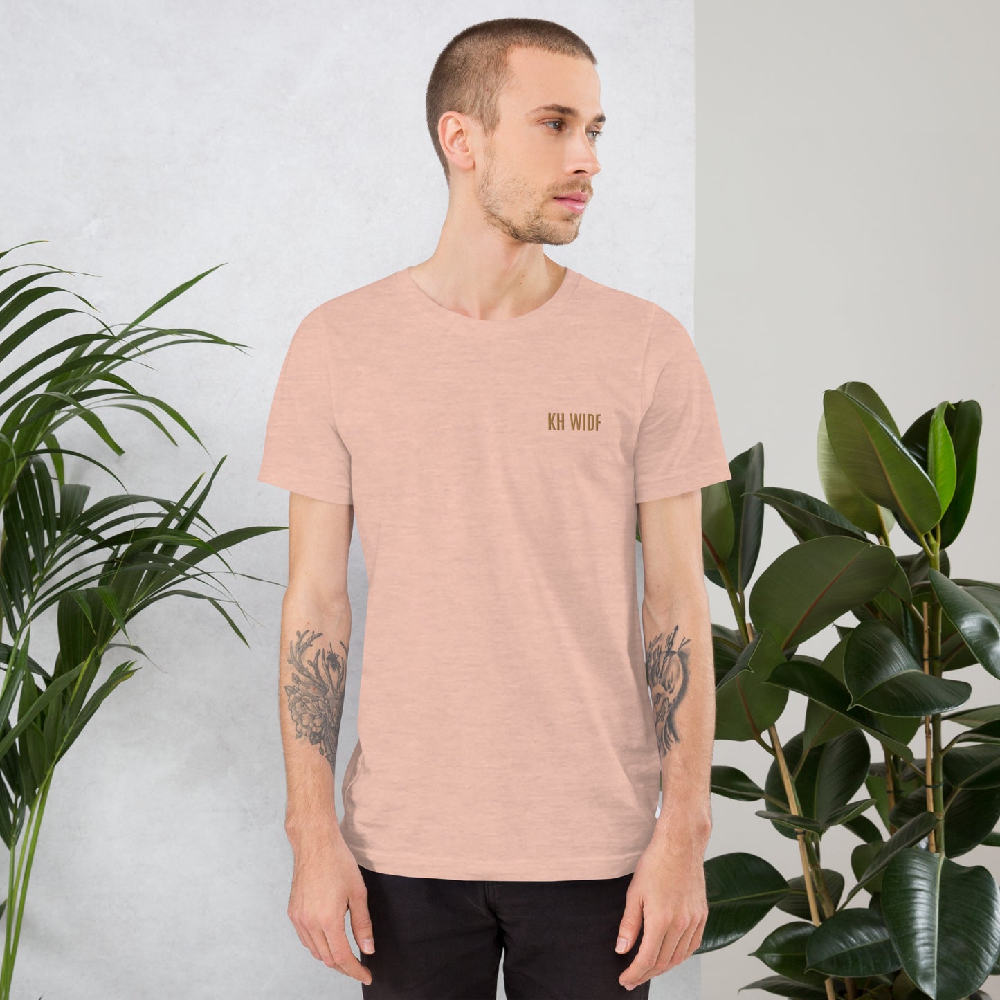 Unisex-T-Shirt, vorne bestickt, hinten bedruckt